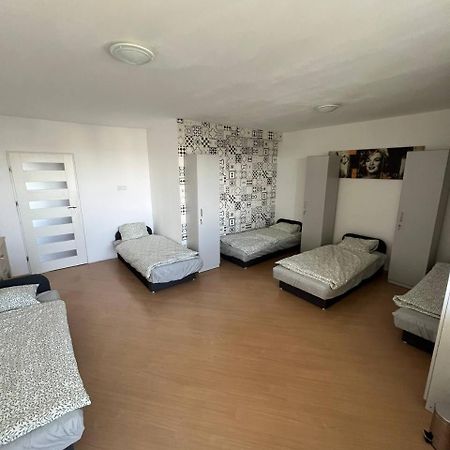Hostel „U Sashka” Варшава Экстерьер фото