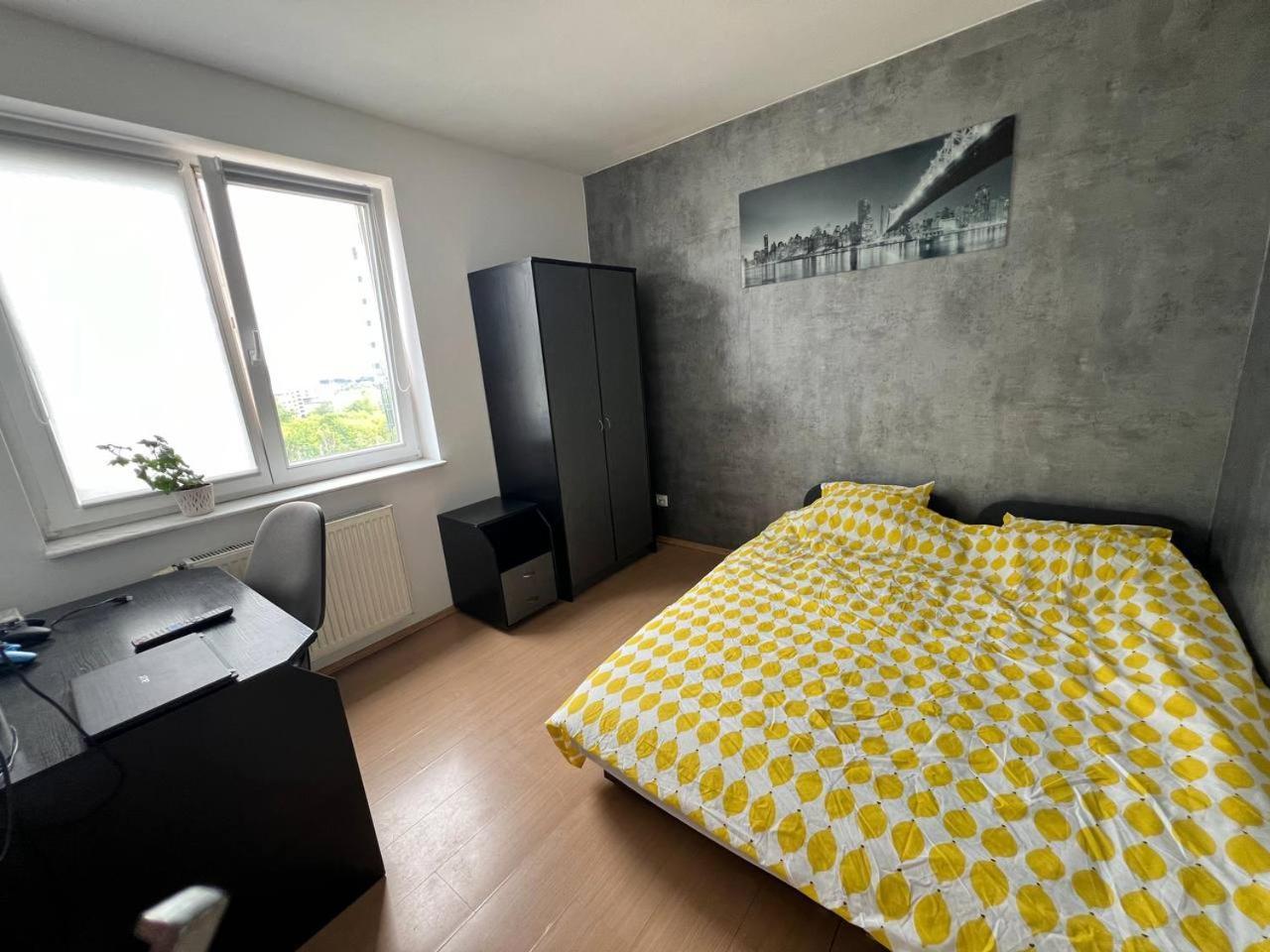 Hostel „U Sashka” Варшава Экстерьер фото